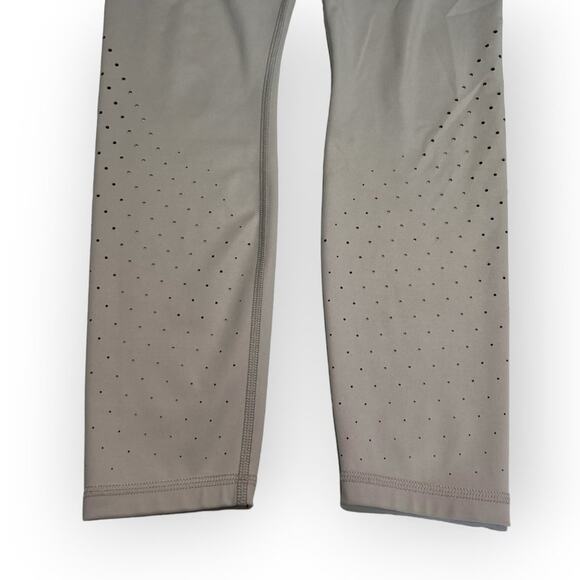 Athleta ContenderĀ Aero 7/8 Tight SIZE M Pebble Gray Zip Pocket Leggings - Picture 7 of 11